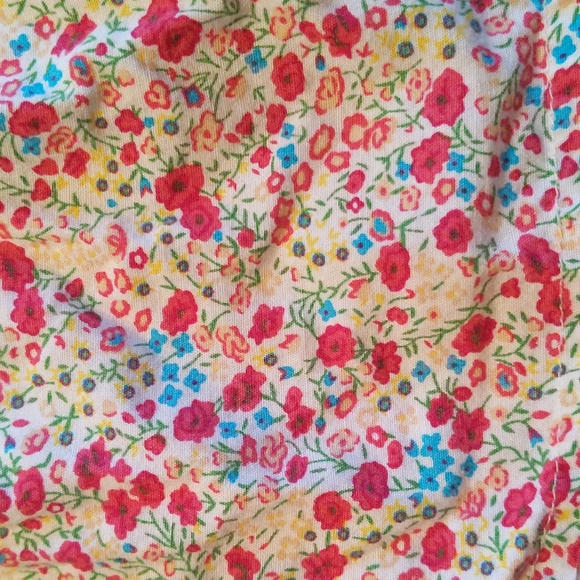 LEI Short Sleeve Floral Blouse Size 4/5 - Picture 2 of 5